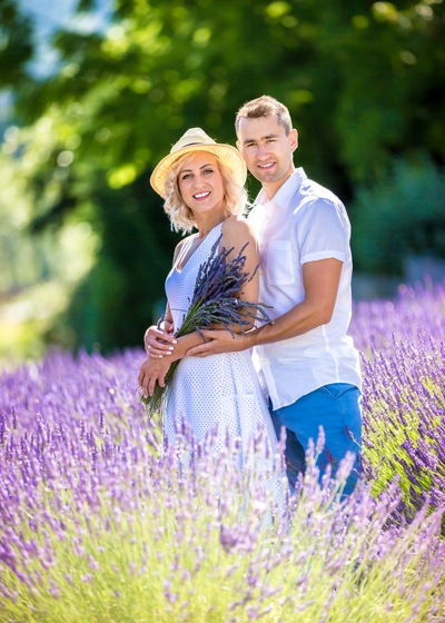 Artsy Daria Photography wedding vendor photo