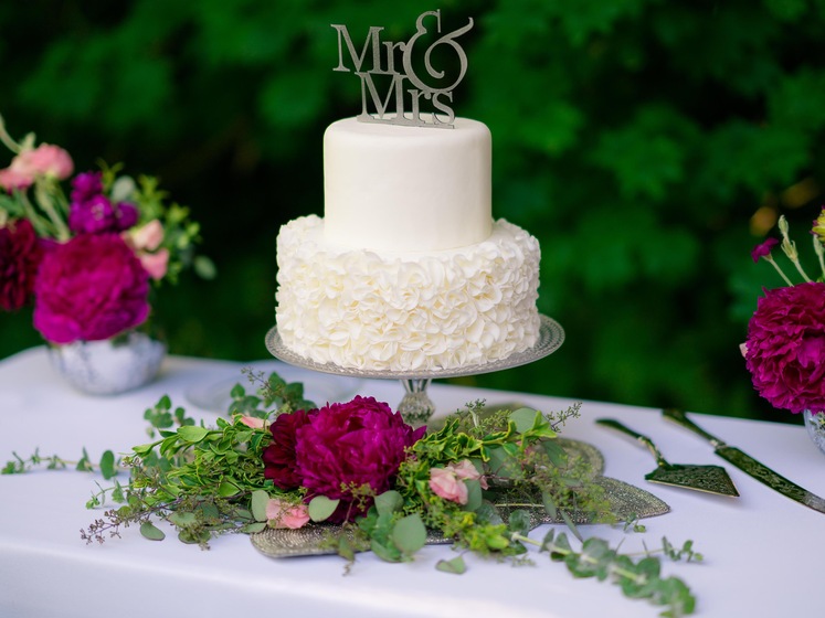 Cakes By Laura, Llc wedding vendor photo