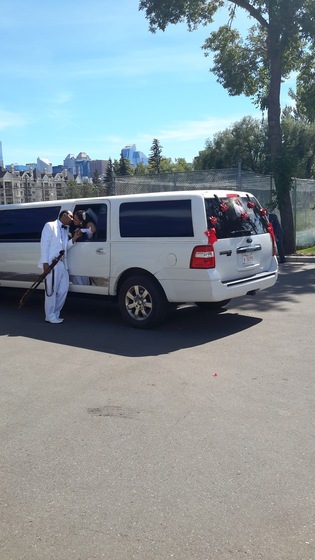 Al-limousine wedding vendor photo