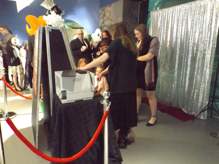 Ajs Mystic Mirror Photo Booth wedding vendor photo