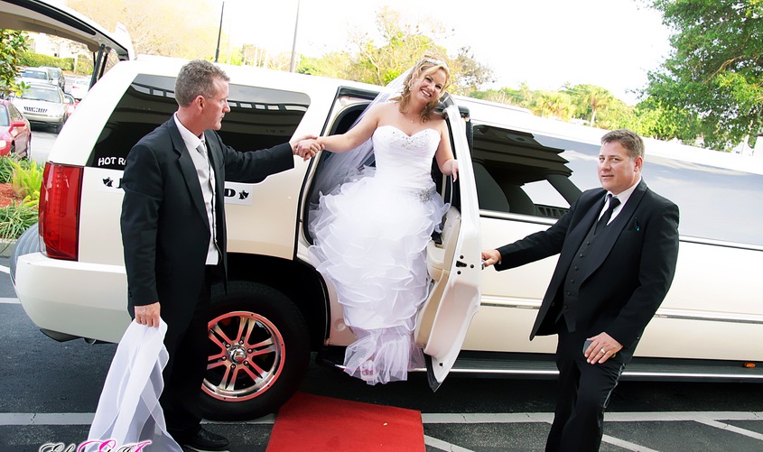 Luxury Limo Of Seattle wedding vendor photo