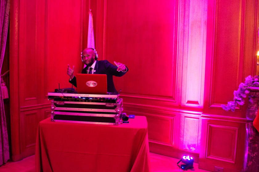 Dj Flobito wedding vendor photo