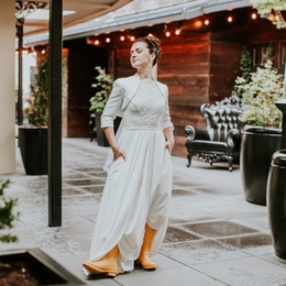 Photo of Artsy Daria Wedding Photography, a wedding photographer in Las Vegas