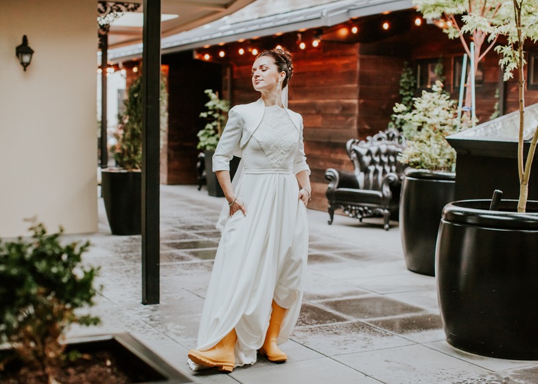 Artsy Daria wedding vendor photo