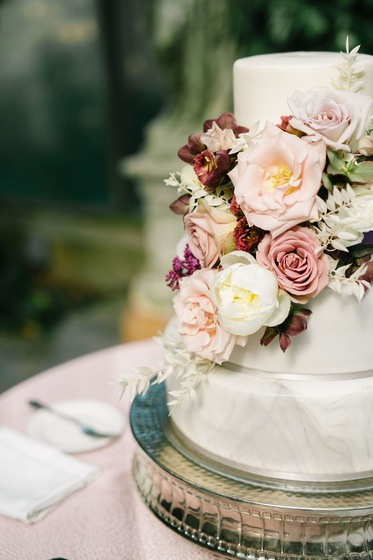 Carrie's Cakes wedding vendor photo