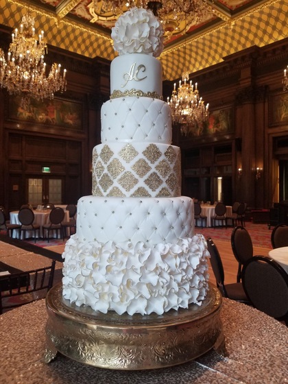 Carrie's Cakes wedding vendor photo