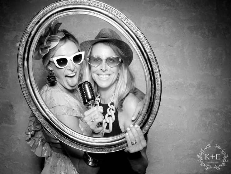 Fotably Vintage Photo Booth wedding vendor photo