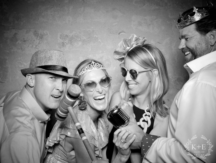 Fotably Vintage Photo Booth wedding vendor photo