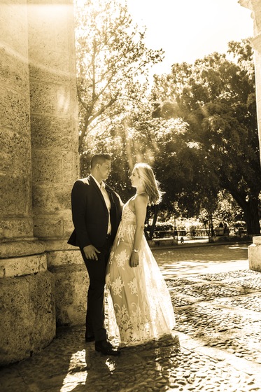 Producciones Almendares wedding vendor photo