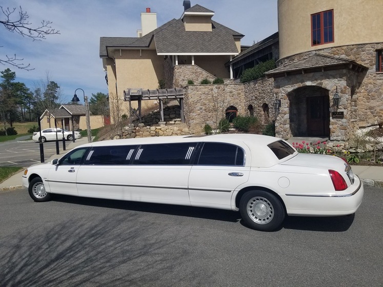 Stella’s Livery Service wedding vendor photo