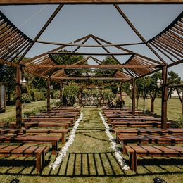 Photo of Vicars Built Rentals, a wedding rentals in Akron